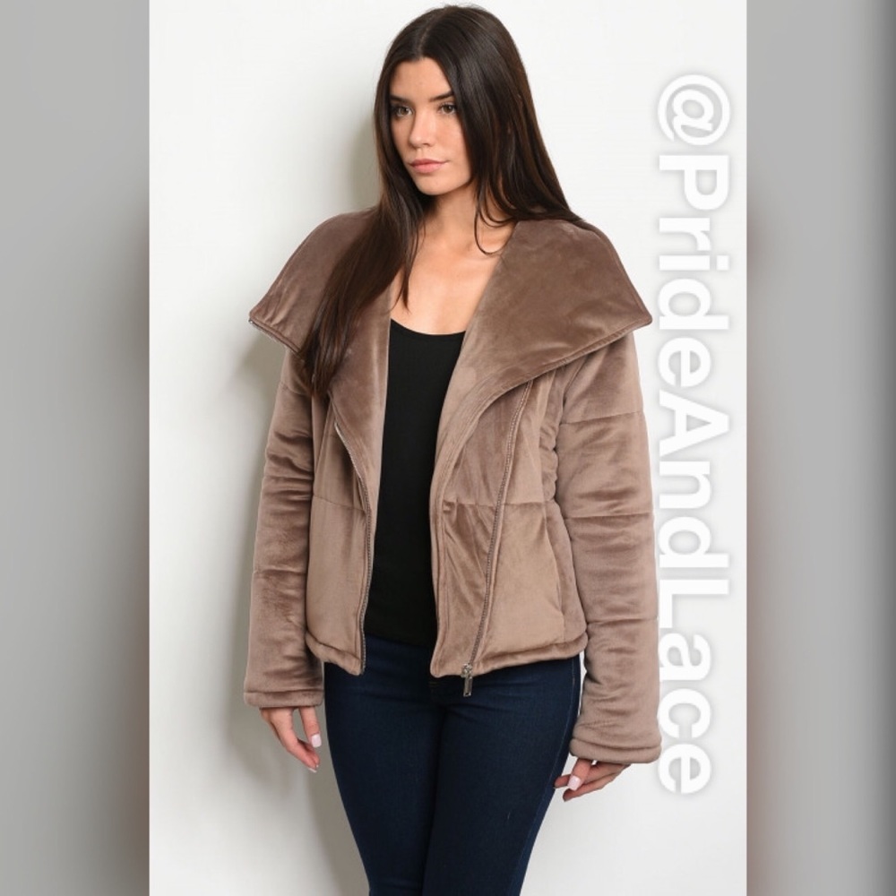 LAST 1️⃣ ☃️ MUSHROOM/ MOCHA VELVET JACKET ☃️ - Picture 2 of 6
